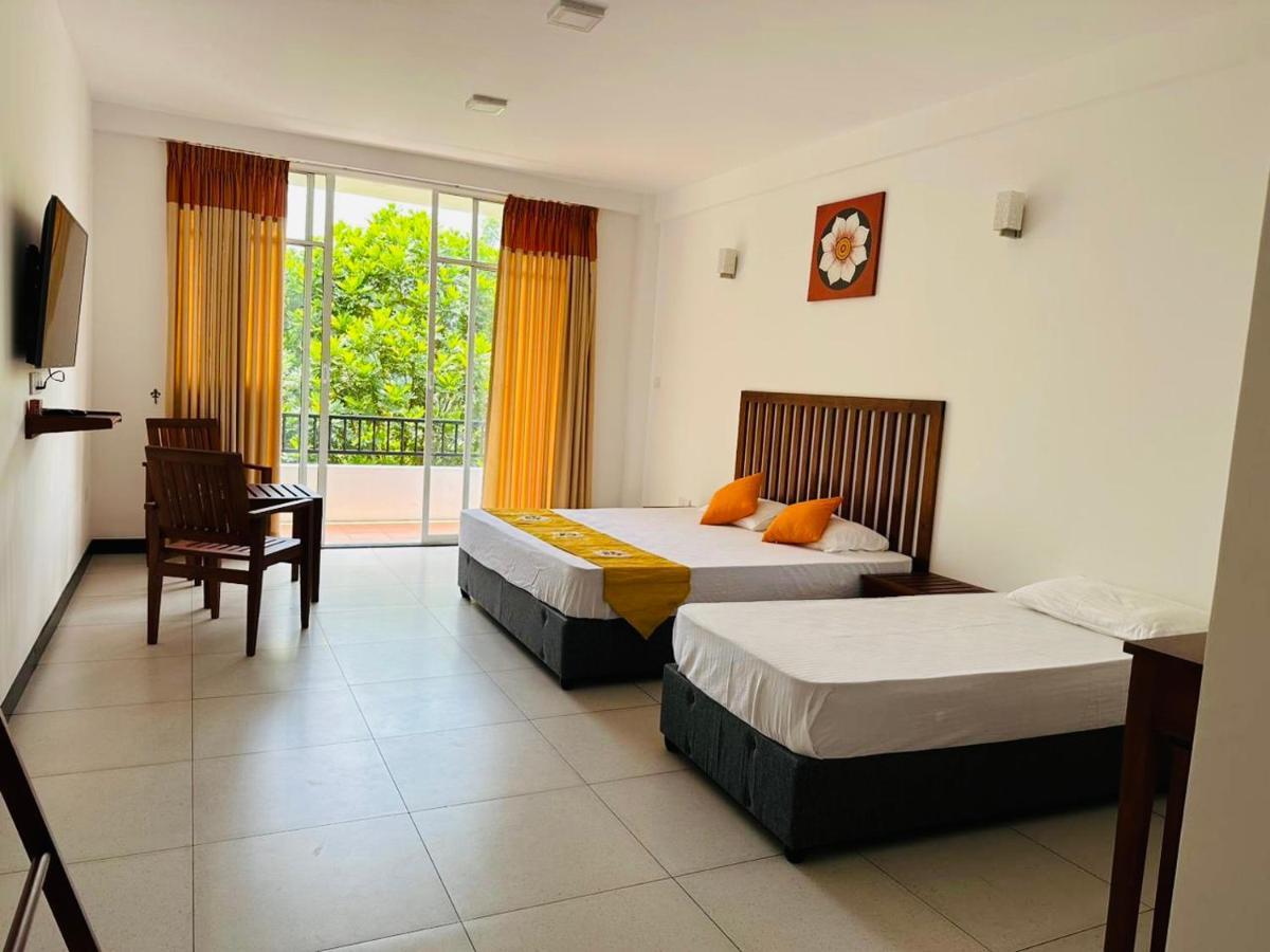 Kandy Hub Guest House Exterior photo